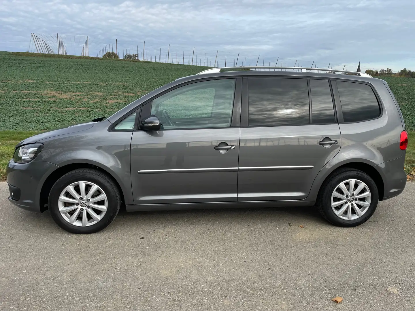 Volkswagen Touran Highline Xenon Rückfahrkamera 1. HAND Grau - 2