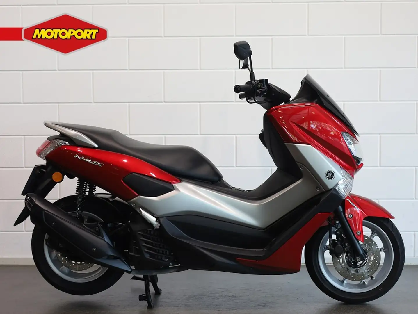 Yamaha NMAX 125 Rood - 1