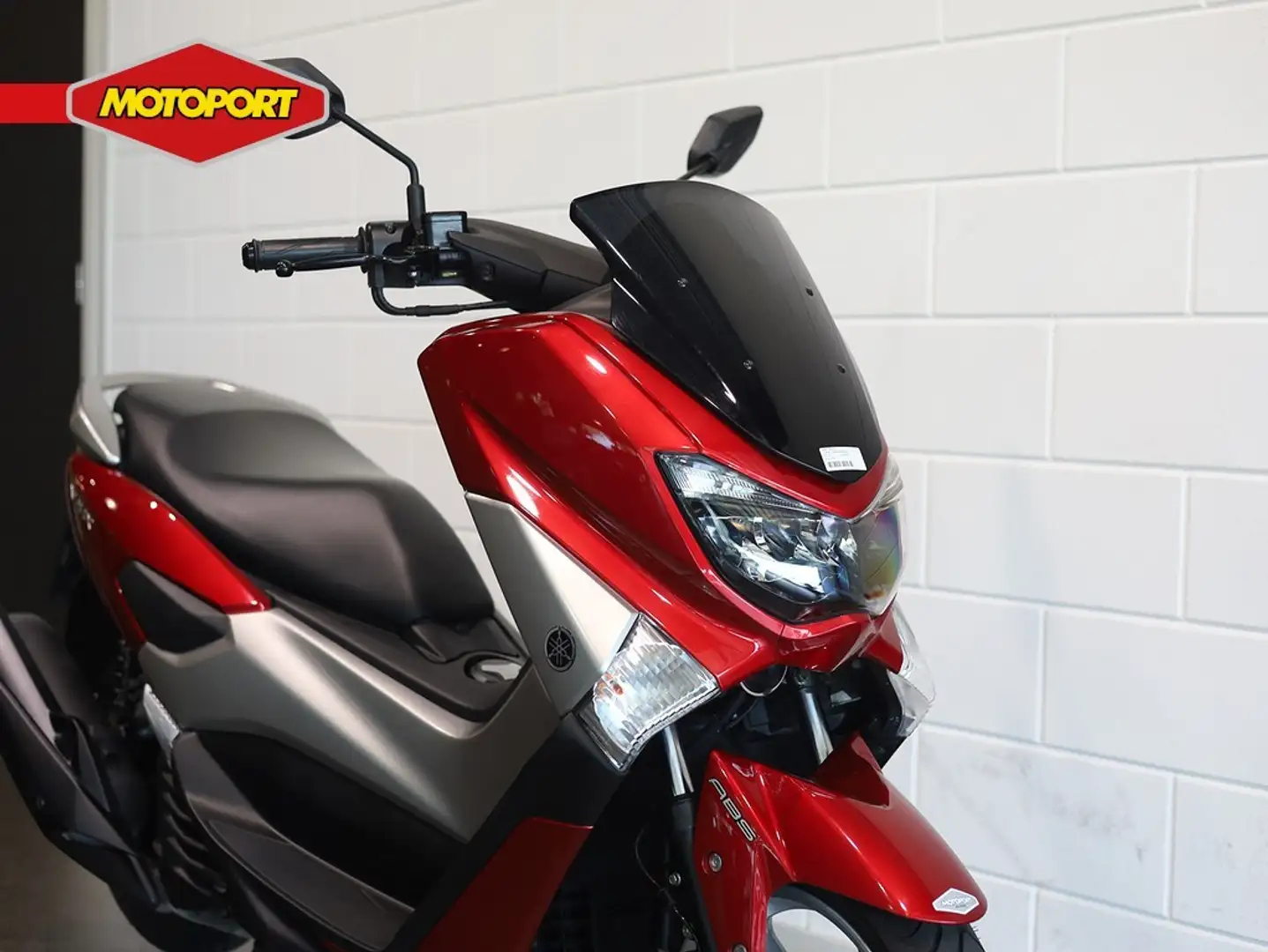 Yamaha NMAX 125 Rood - 2