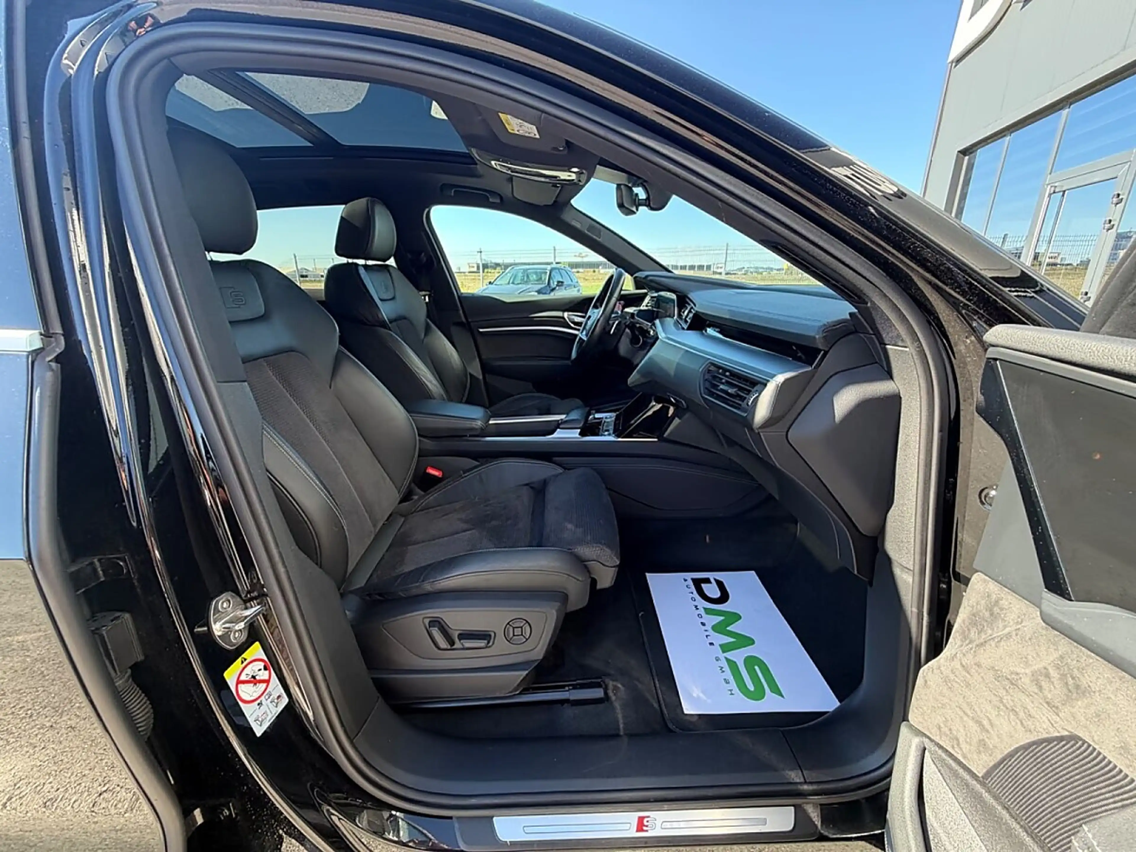 Audi e-tron 55 quattro 95kWh Advanced — photo 14