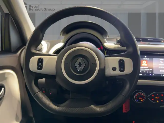 Renault Twingo view 11