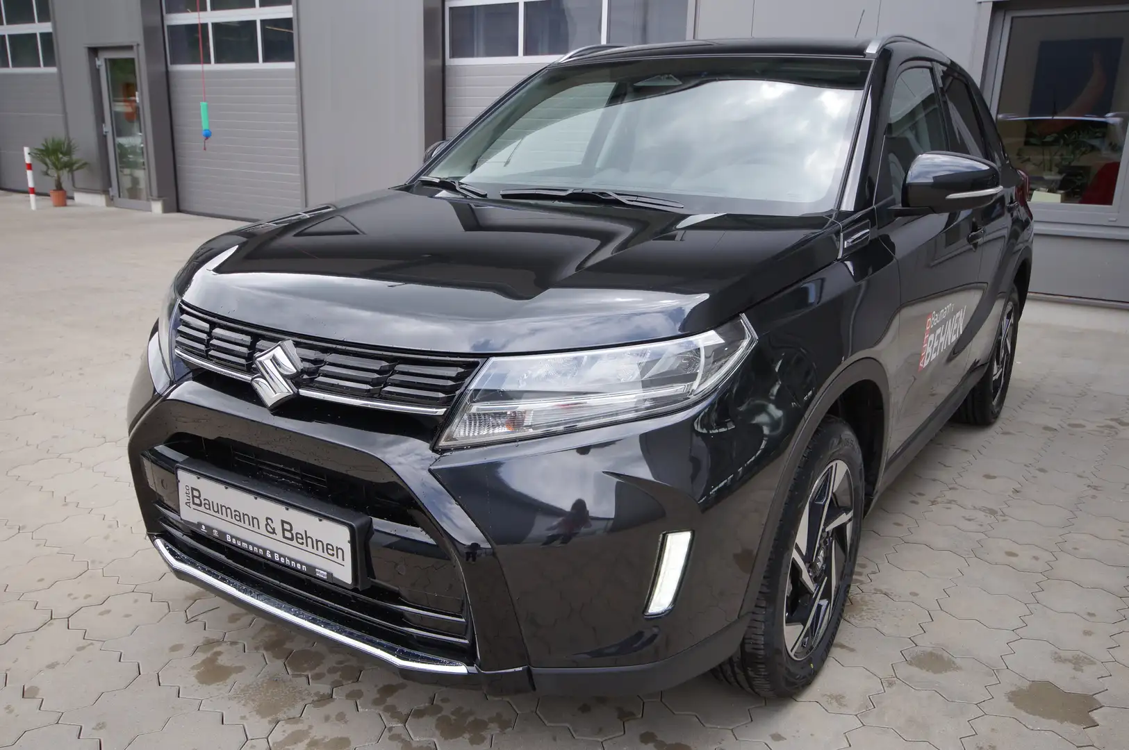 Suzuki Vitara 1.4 Boosterjet Hybrid Comfort PLUS Schwarz - 1