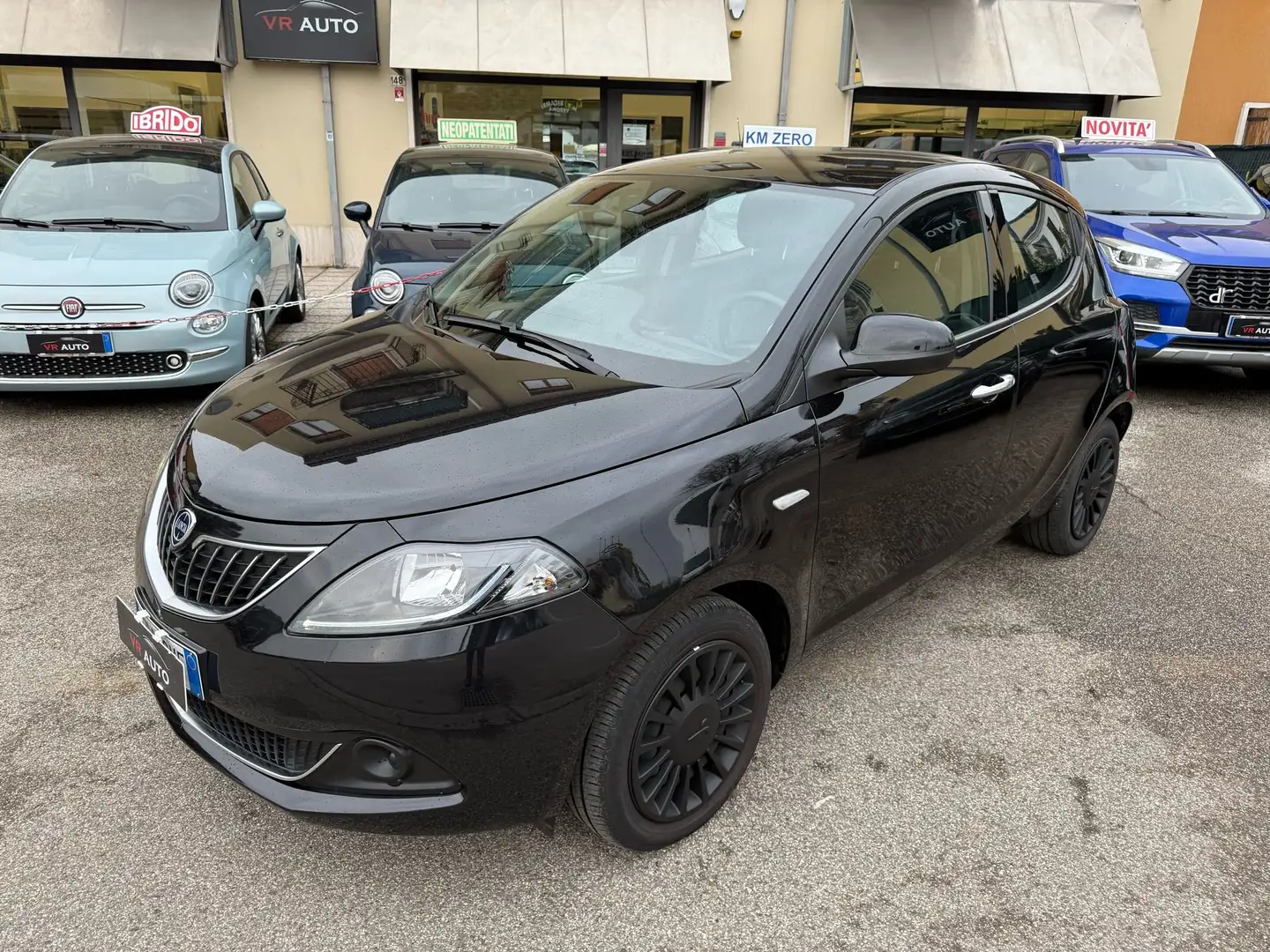 Lancia Ypsilon 1.0 firefly hybrid Silver PROMO FIN Nero - 1