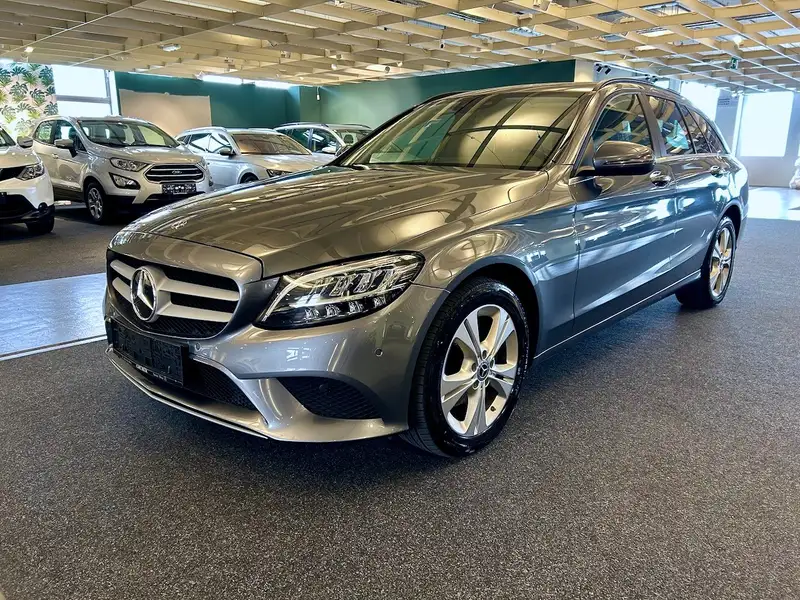 MERCEDES-BENZ Clasa C
