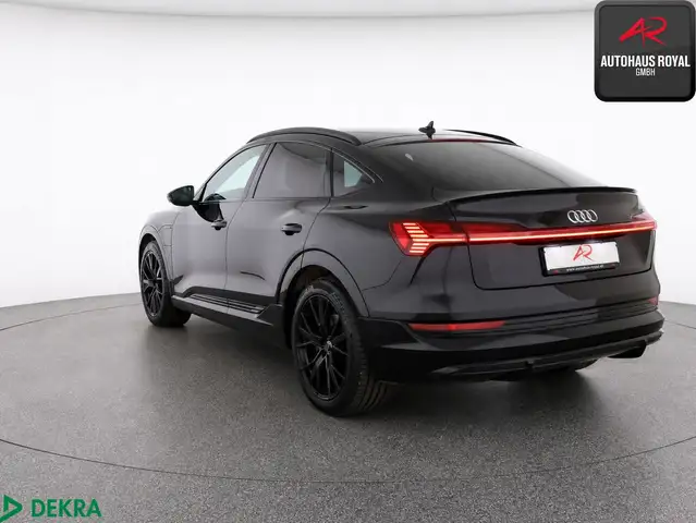 Audi E-Tron view 3