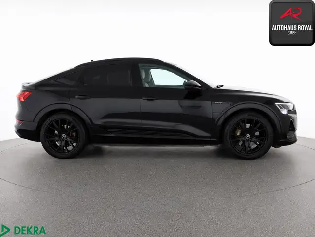 Audi E-Tron view 6