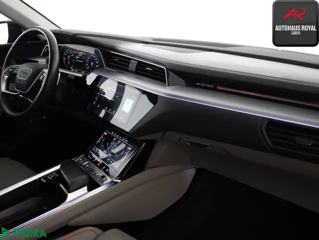 Audi E-Tron view 10