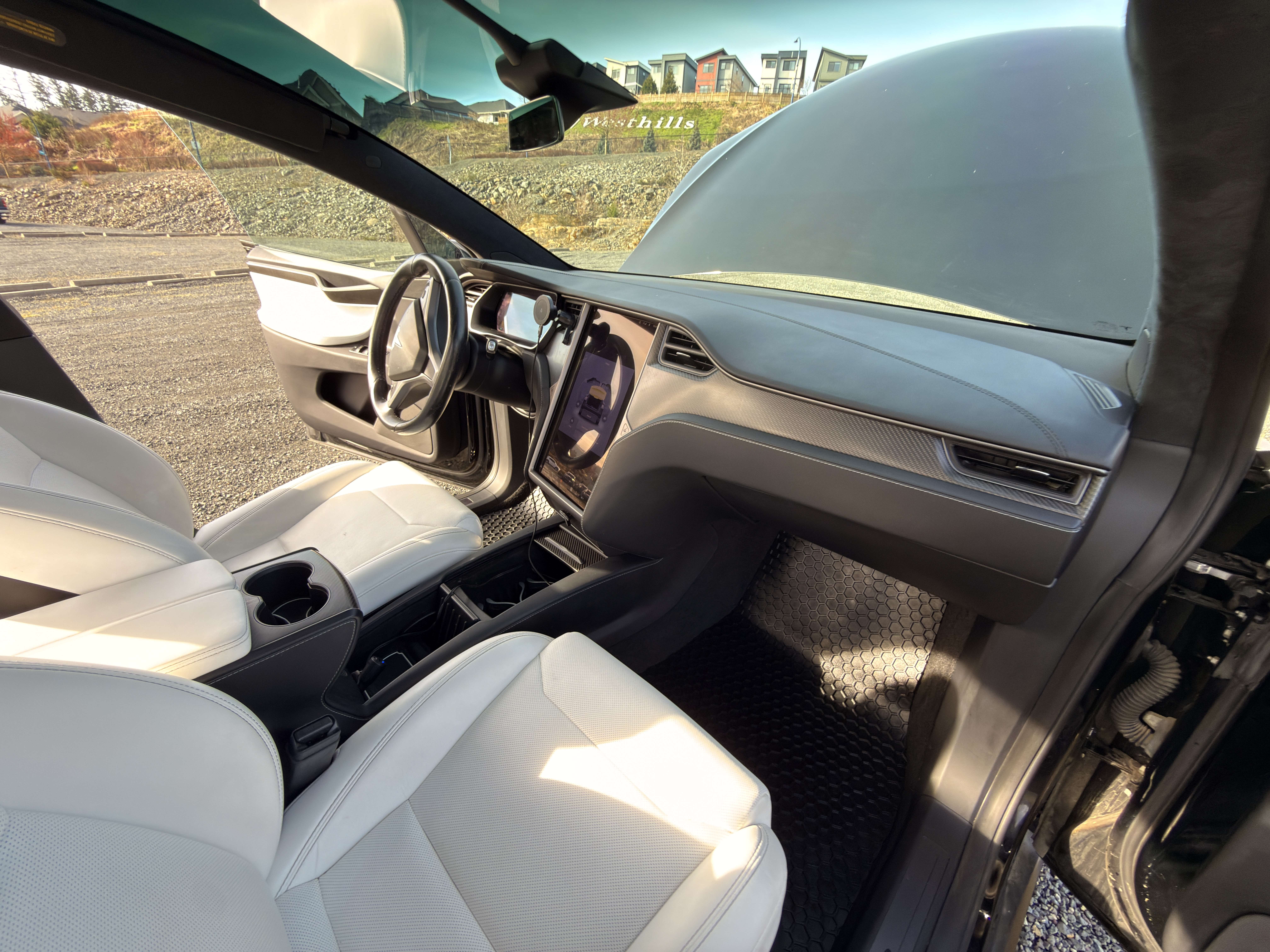 2018 Tesla Model X 75D AWD thumb 22