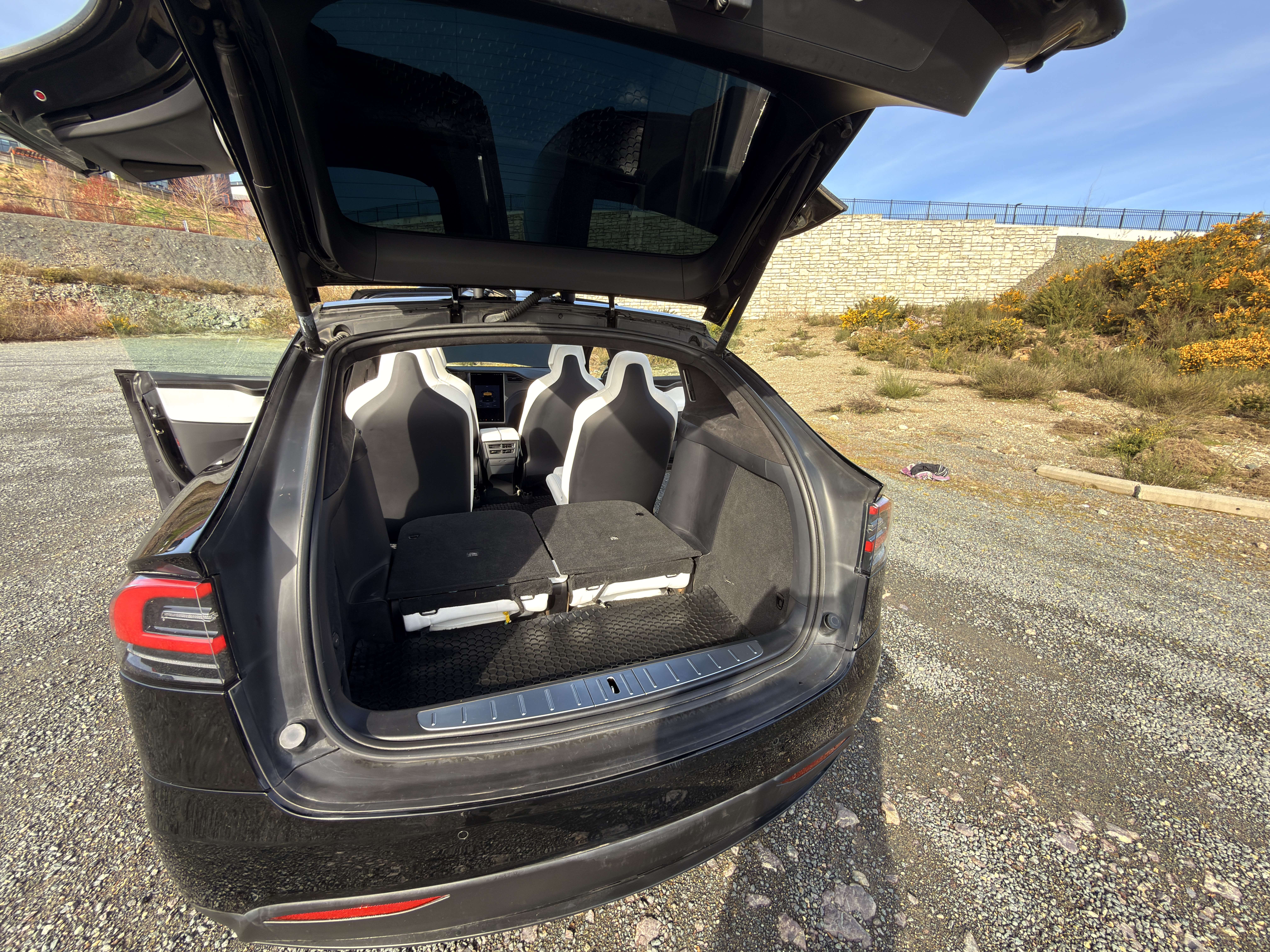 2018 Tesla Model X 75D AWD thumb 27