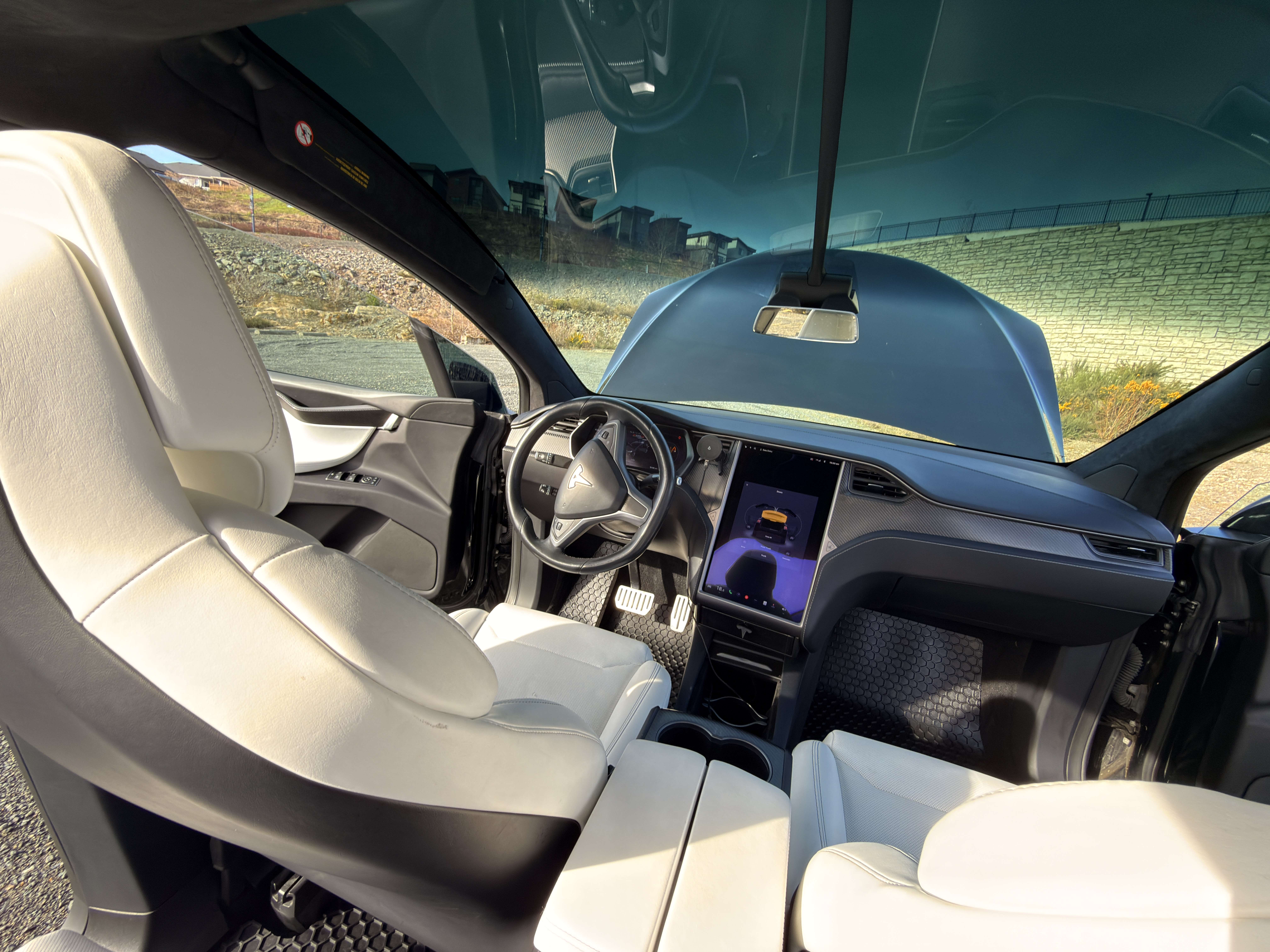2018 Tesla Model X 75D AWD thumb 21