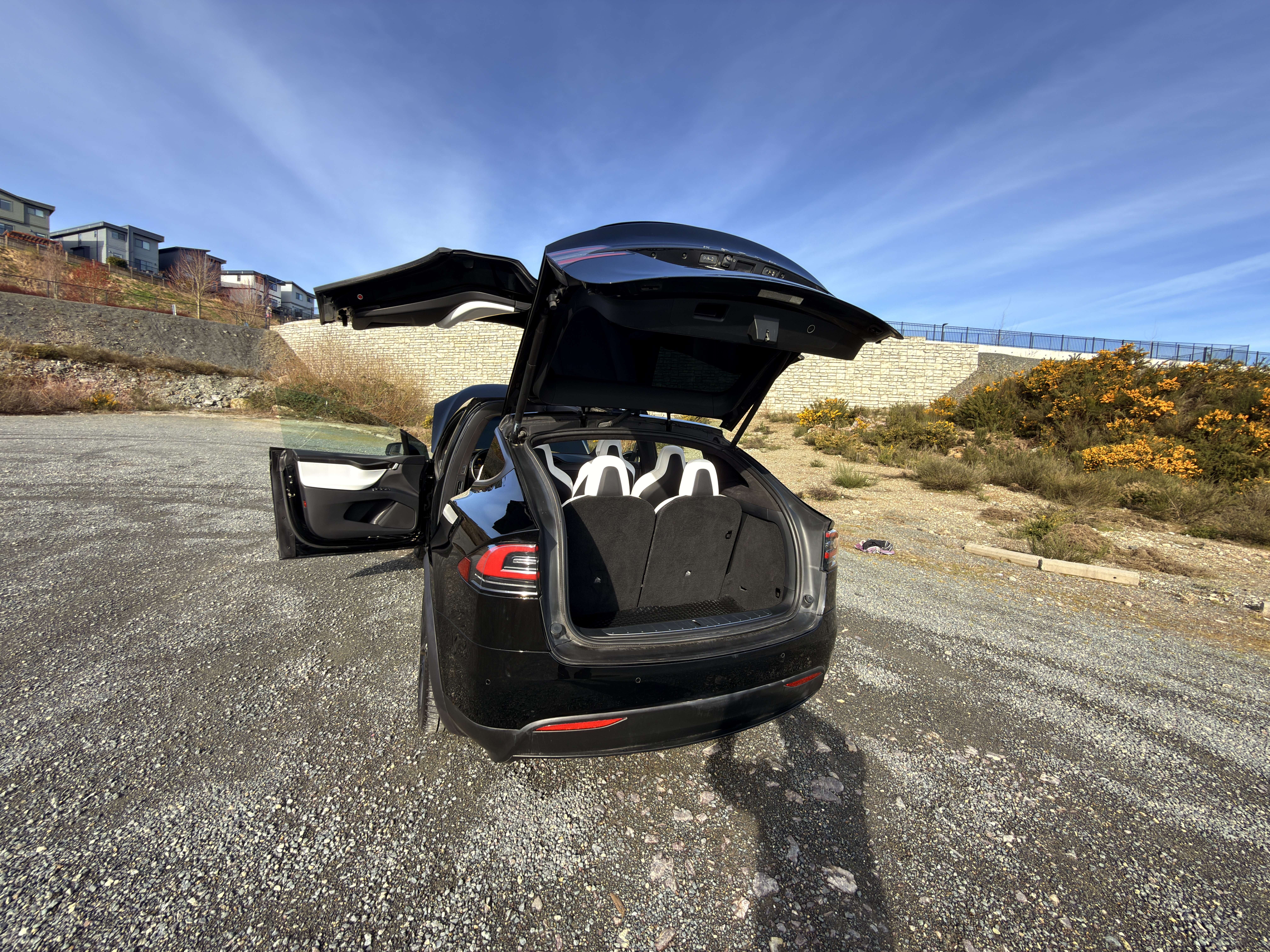 2018 Tesla Model X 75D AWD thumb 37