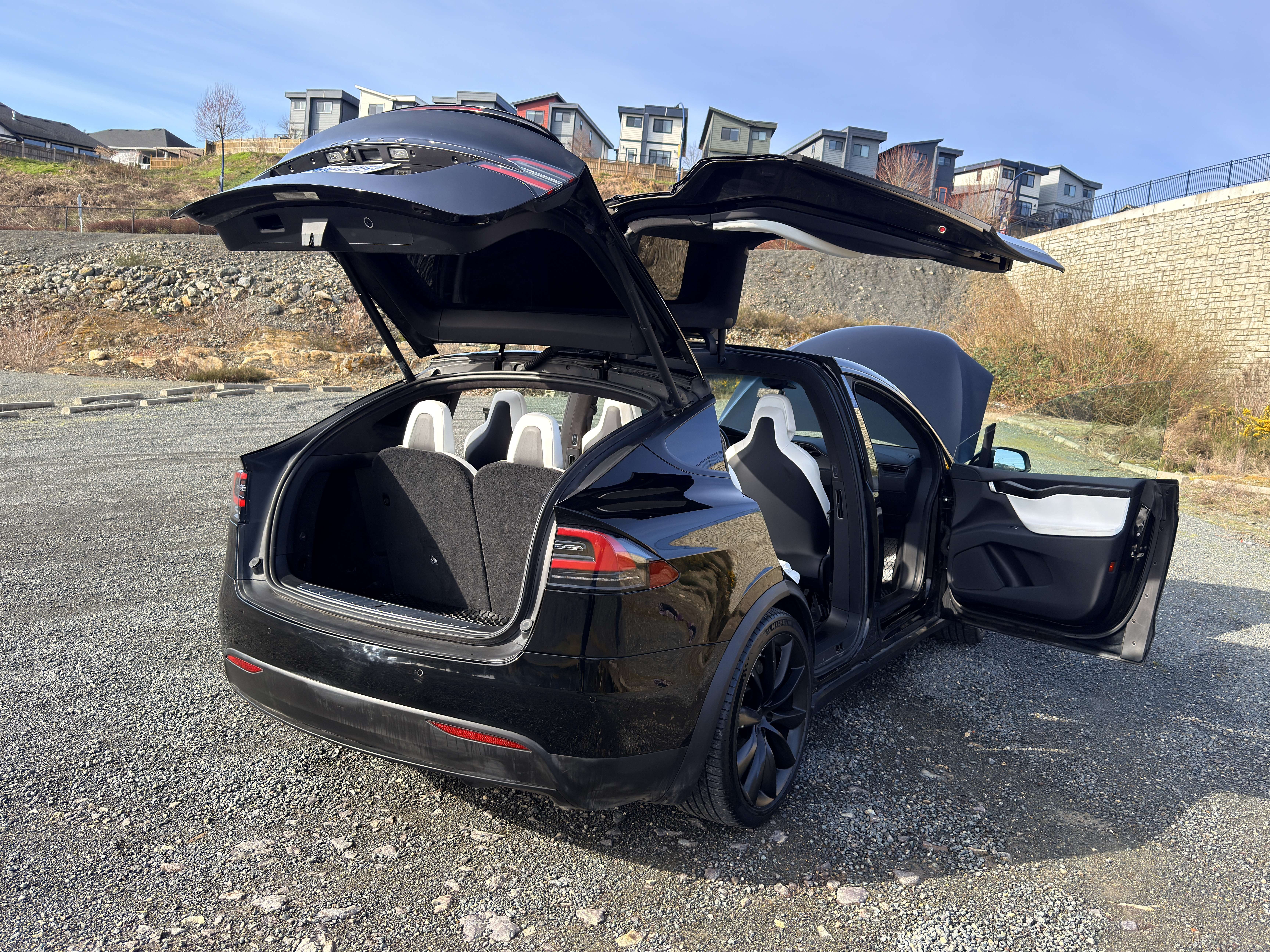 2018 Tesla Model X 75D AWD thumb 44