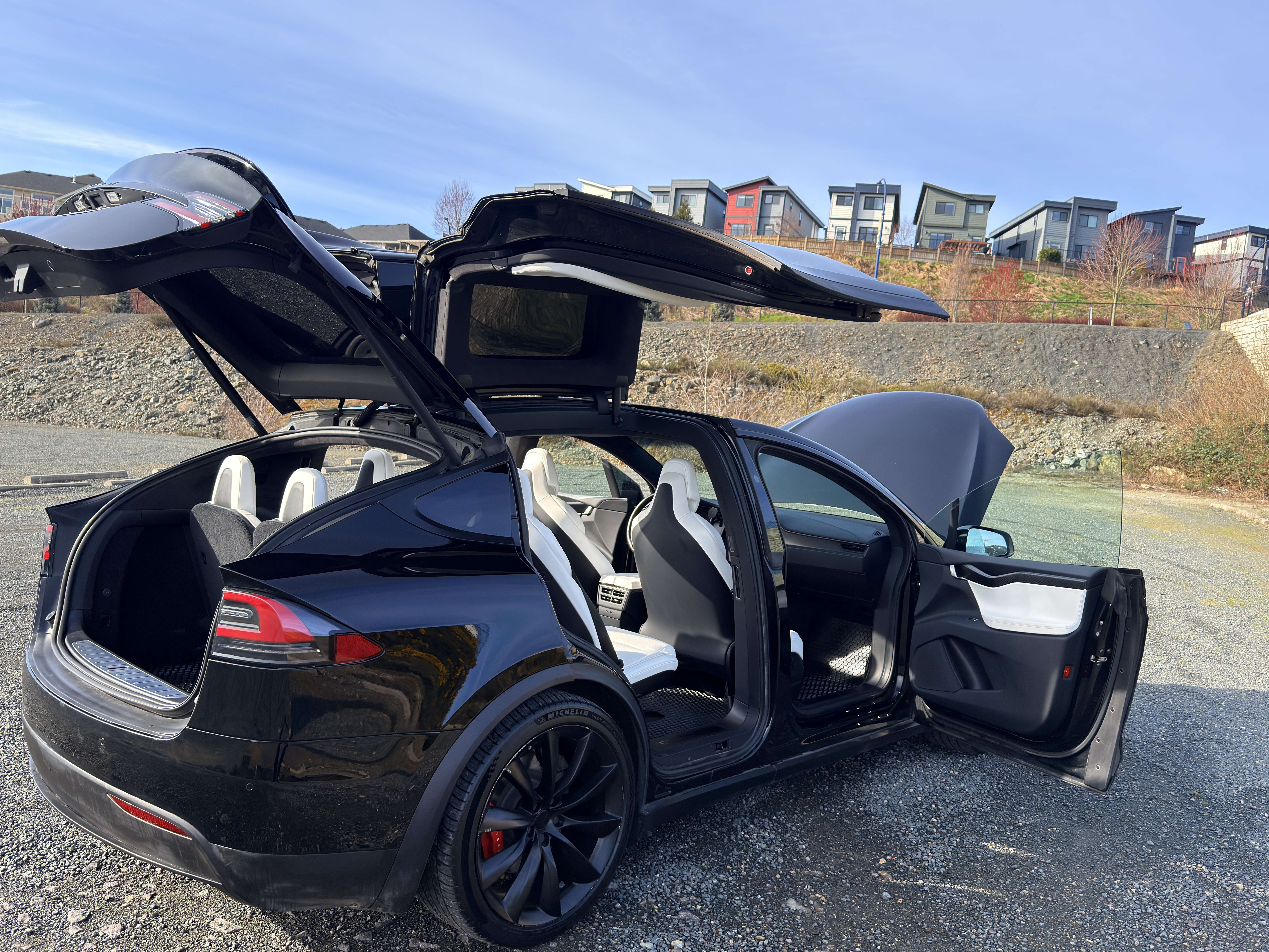 2018 Tesla Model X 75D AWD thumb 43