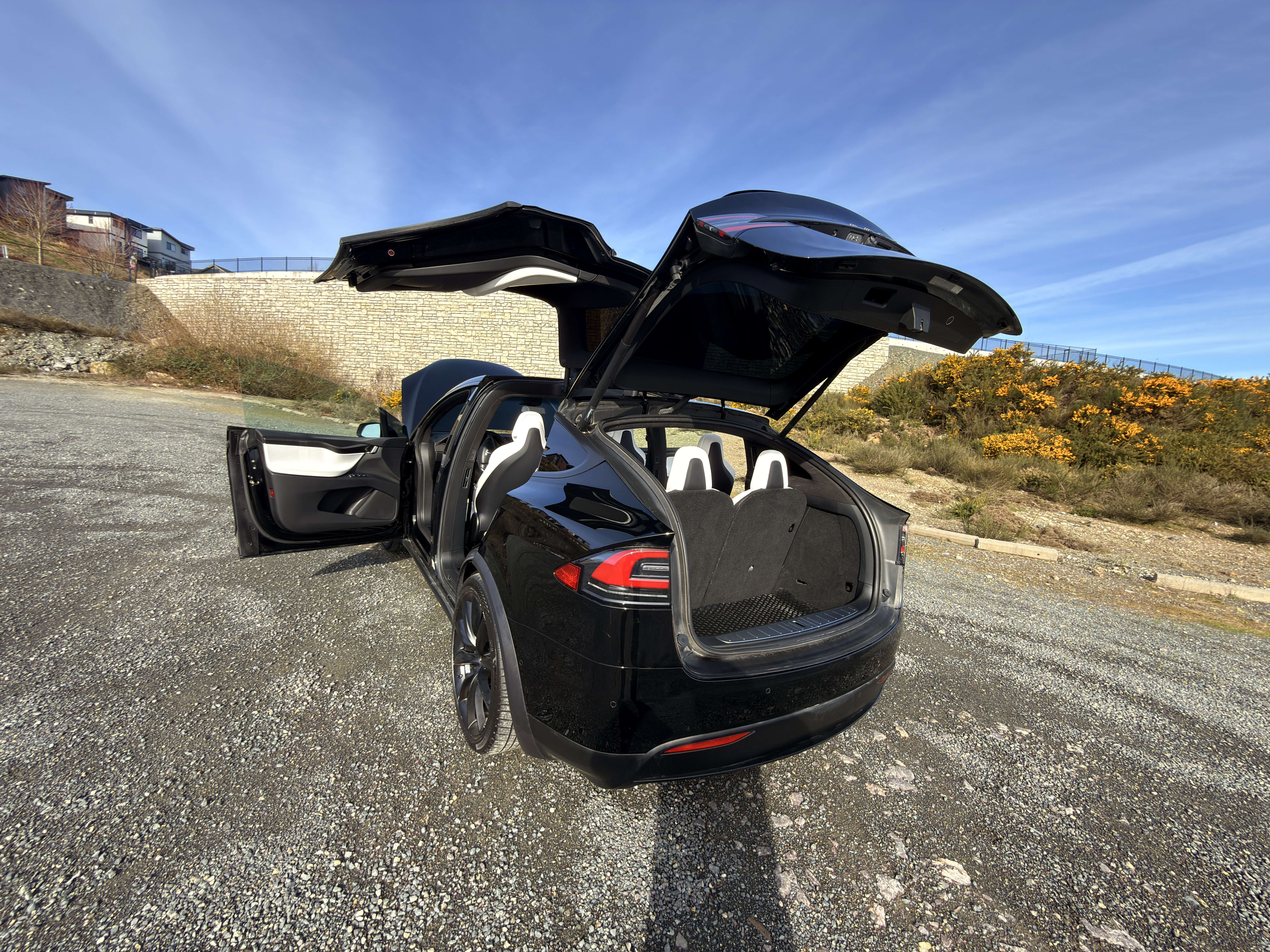 2018 Tesla Model X 75D AWD thumb 36
