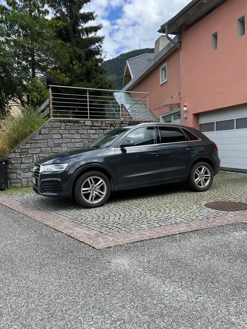Audi Q3 1,4 TFSI COD inkl. NAVI und DRIVE SELECT Grau - 2