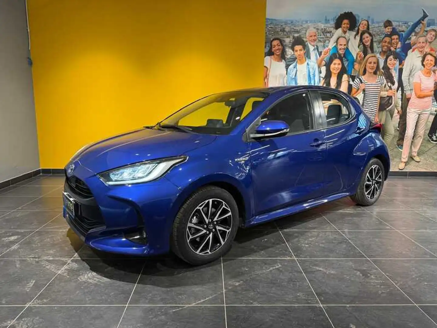 Toyota Yaris 1.5 Hybrid Trend Blu/Azzurro - 1