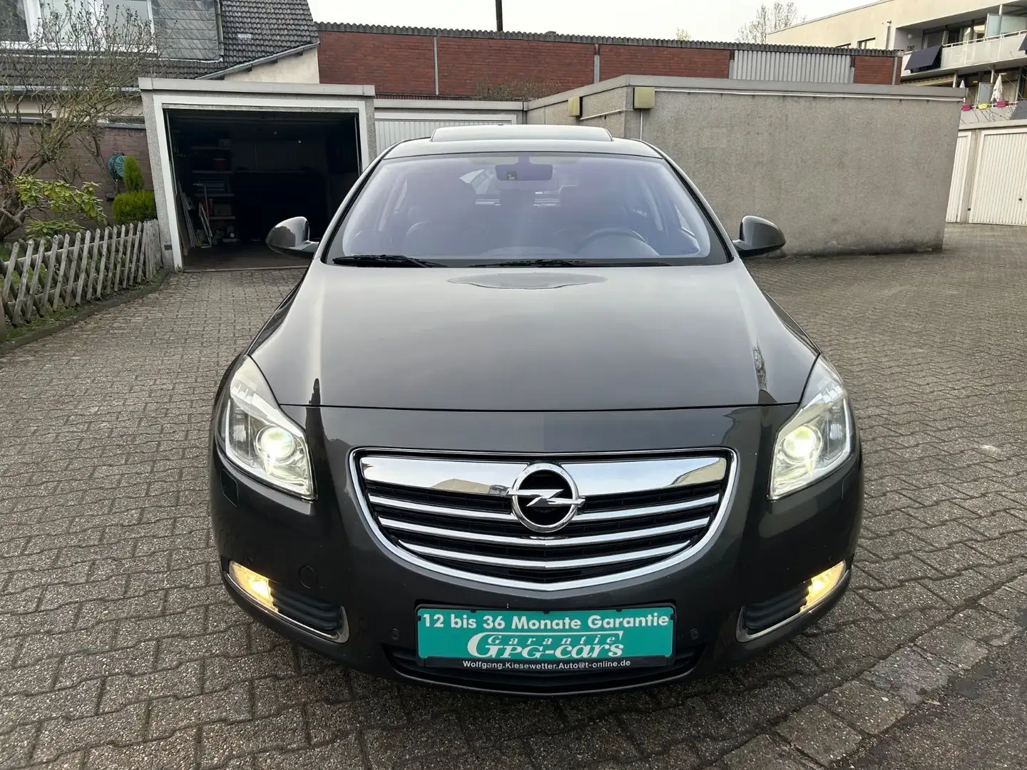 Opel Insignia A Lim. Cosmo, *LEDER NAVI XENON SD* Grau - 2