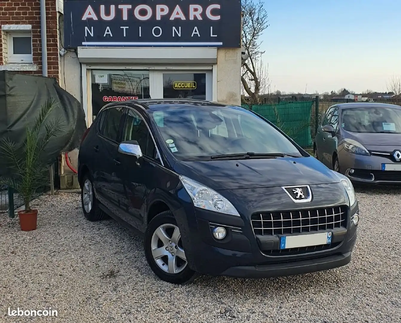 Peugeot 3008 2.0 HDi 16V 150ch FAP Business Pack Negro - 2