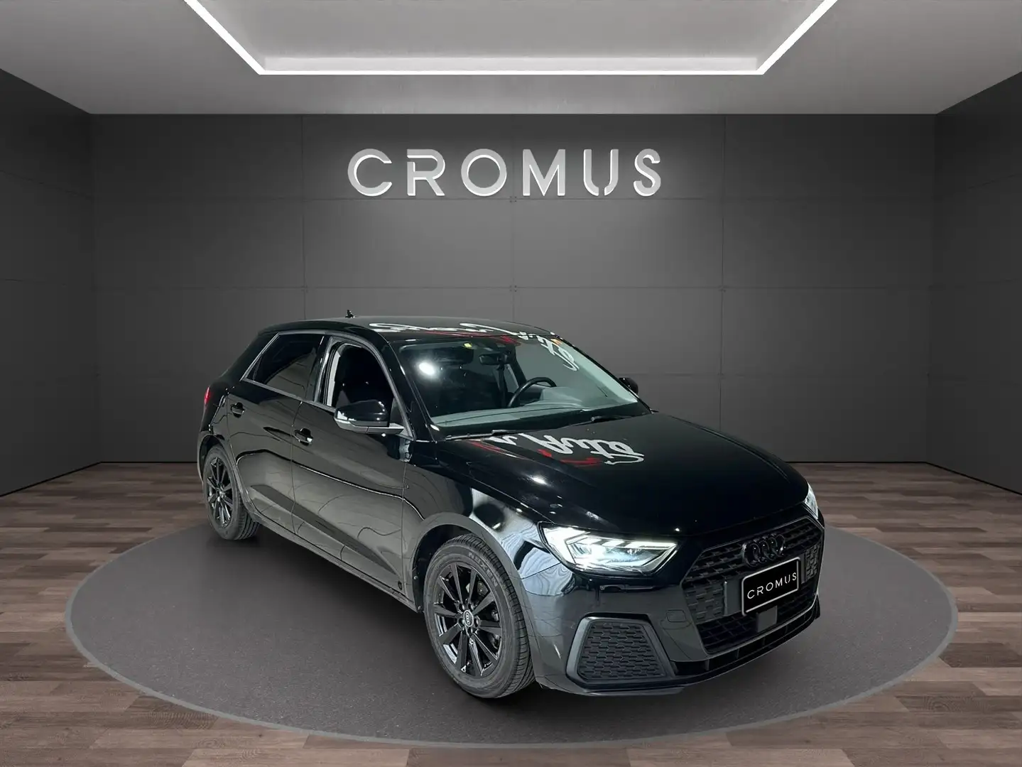 Audi A1 Sportback 25 1.0 tfsi Identity Black s-tronic - 2