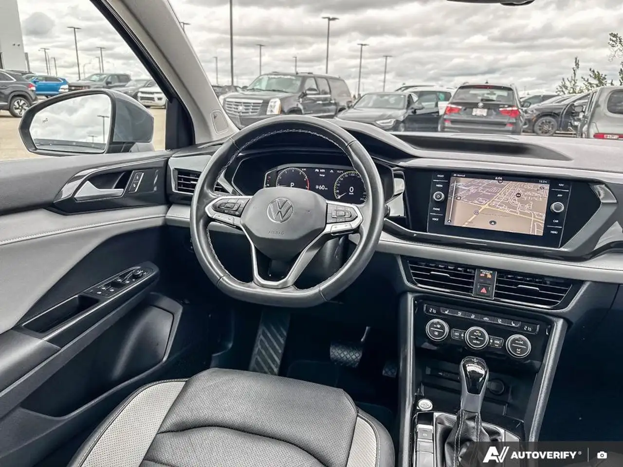 Volkswagen Taos снимка Volkswagen Taos