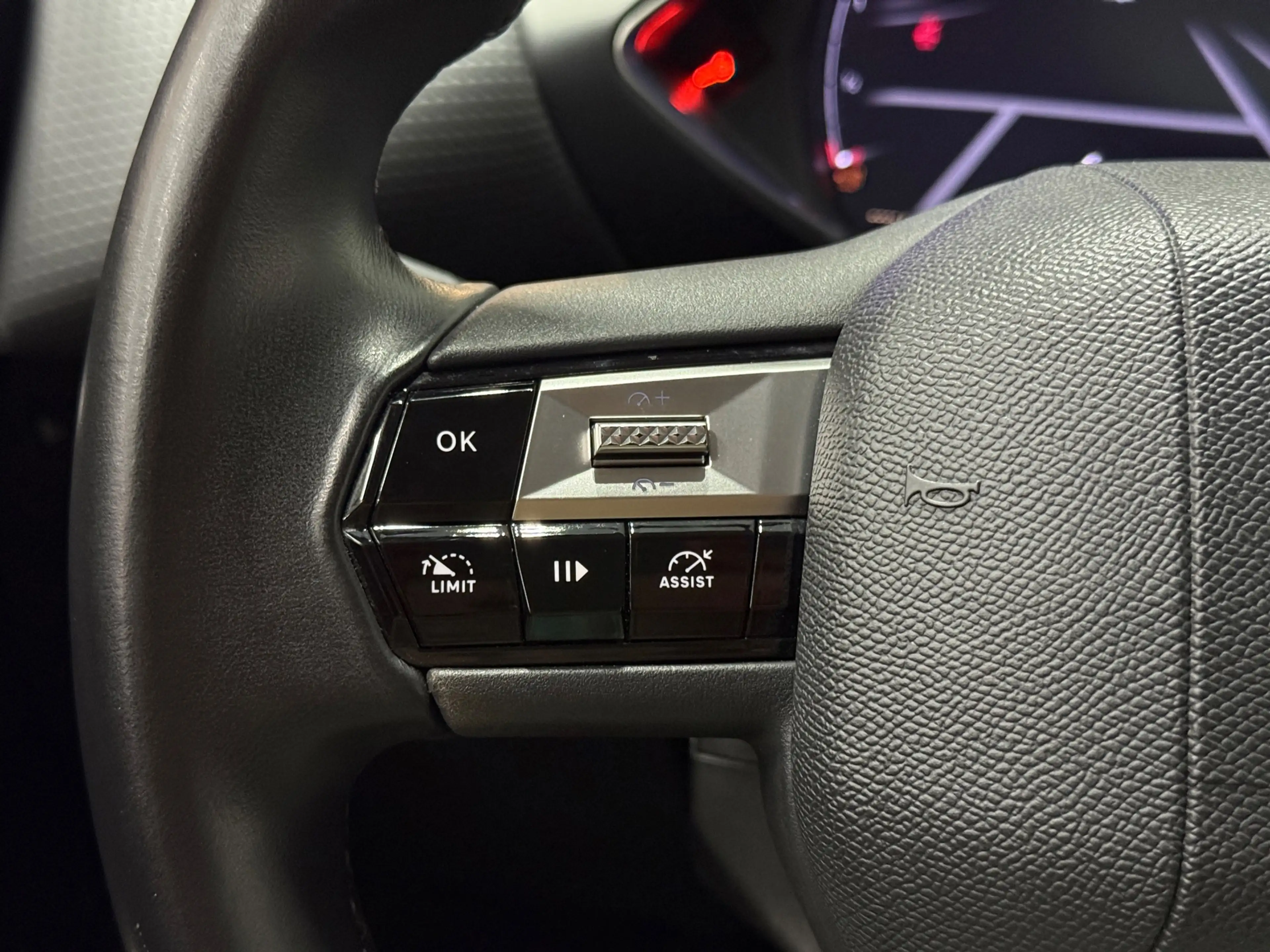 DS Automobiles DS 3 Crossback 1.2 PureTech Bastille 100pk Bastille Leder NAVI 10 — photo 12
