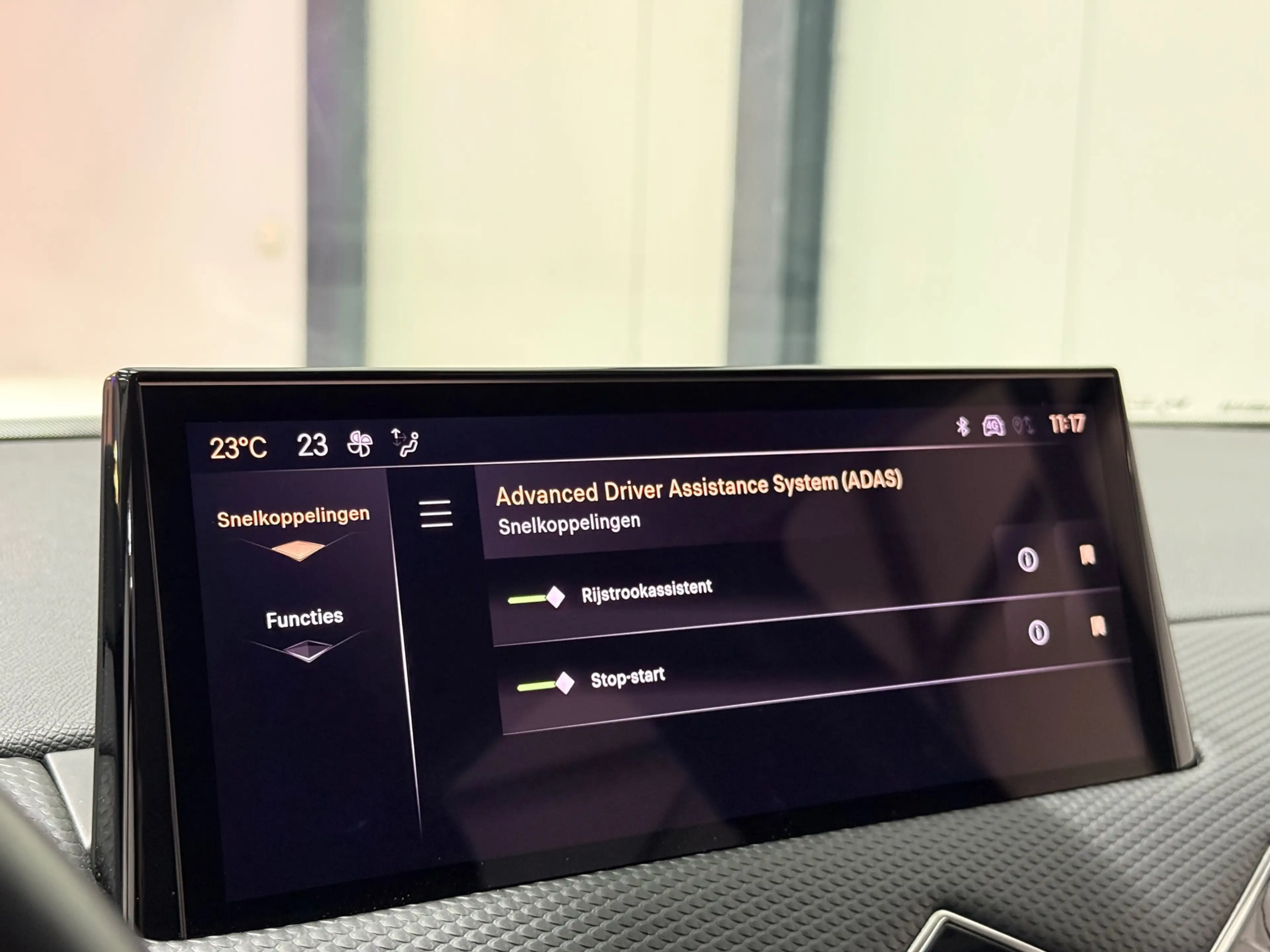 DS Automobiles DS 3 Crossback 1.2 PureTech Bastille 100pk Bastille Leder NAVI 10 — photo 22