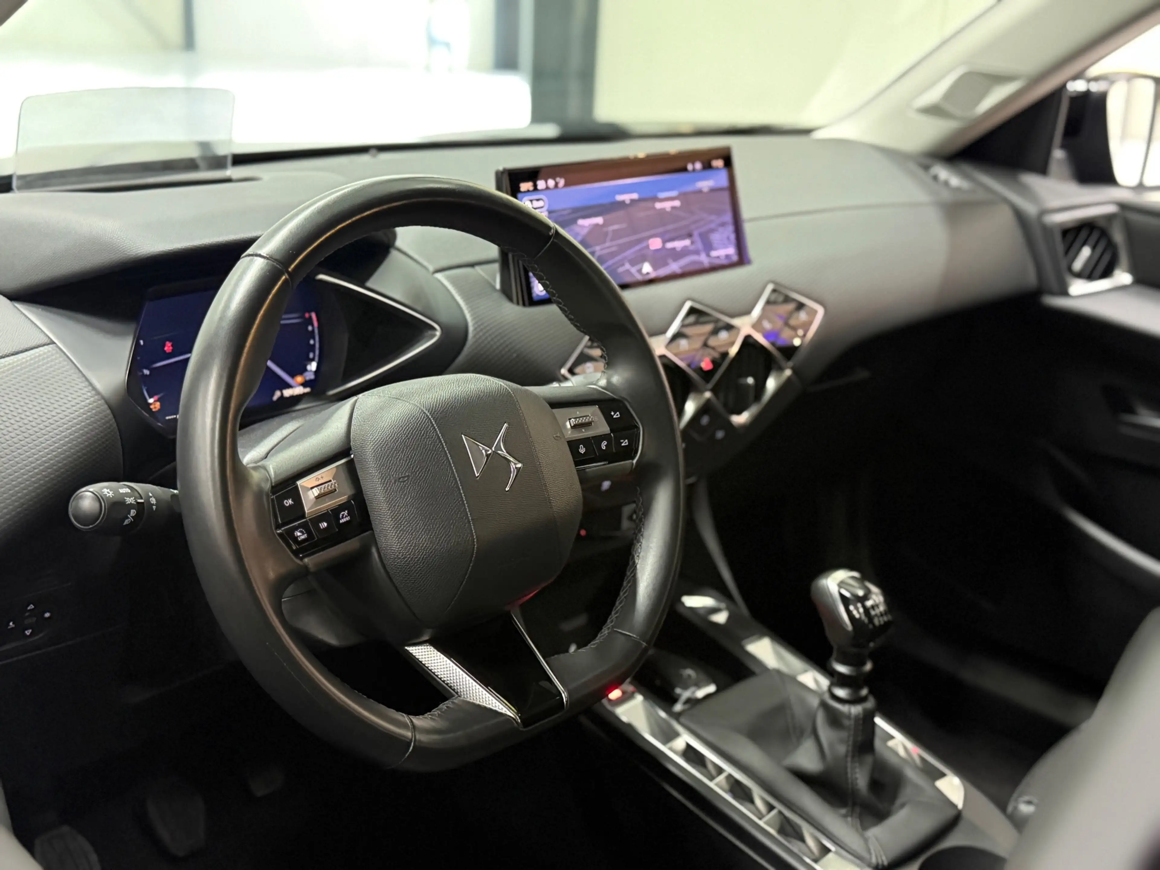 DS Automobiles DS 3 Crossback 1.2 PureTech Bastille 100pk Bastille Leder NAVI 10 — photo 16