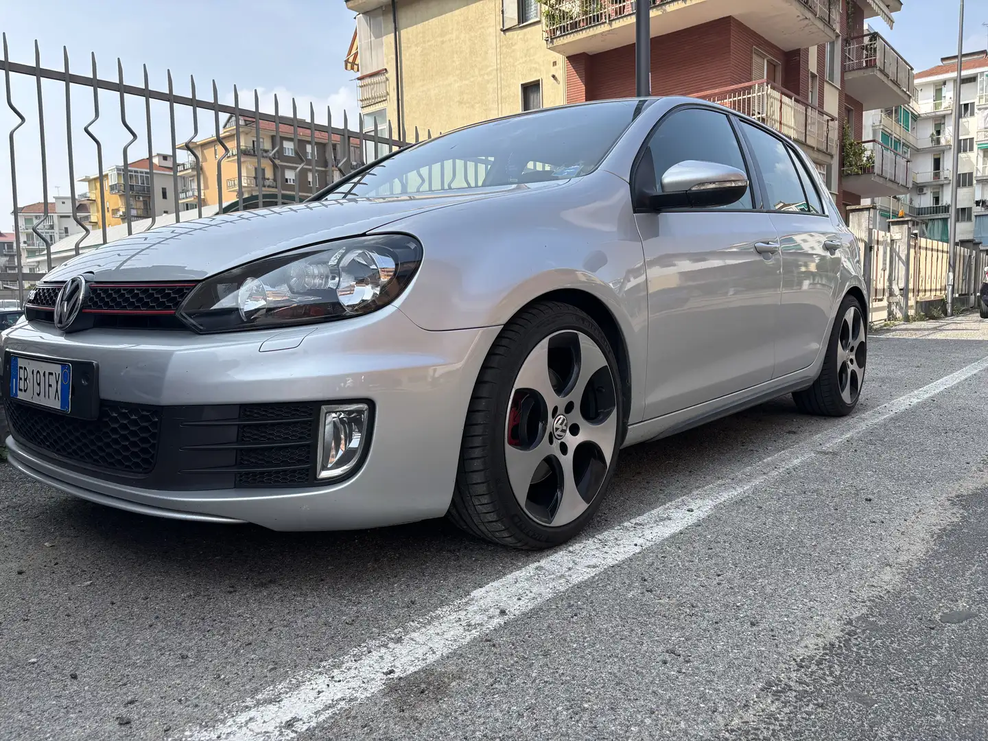 Volkswagen Golf GTI 5p 2.0 tsi - 1
