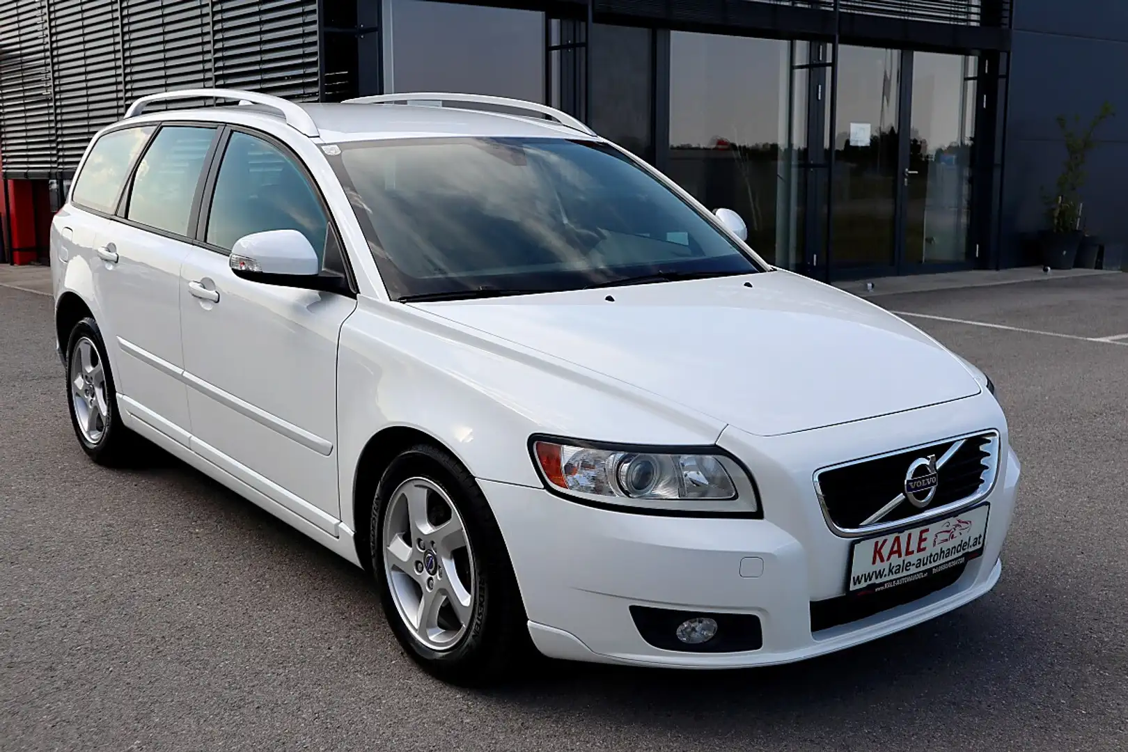 Volvo V50 D2 Business Edition Weiß - 2