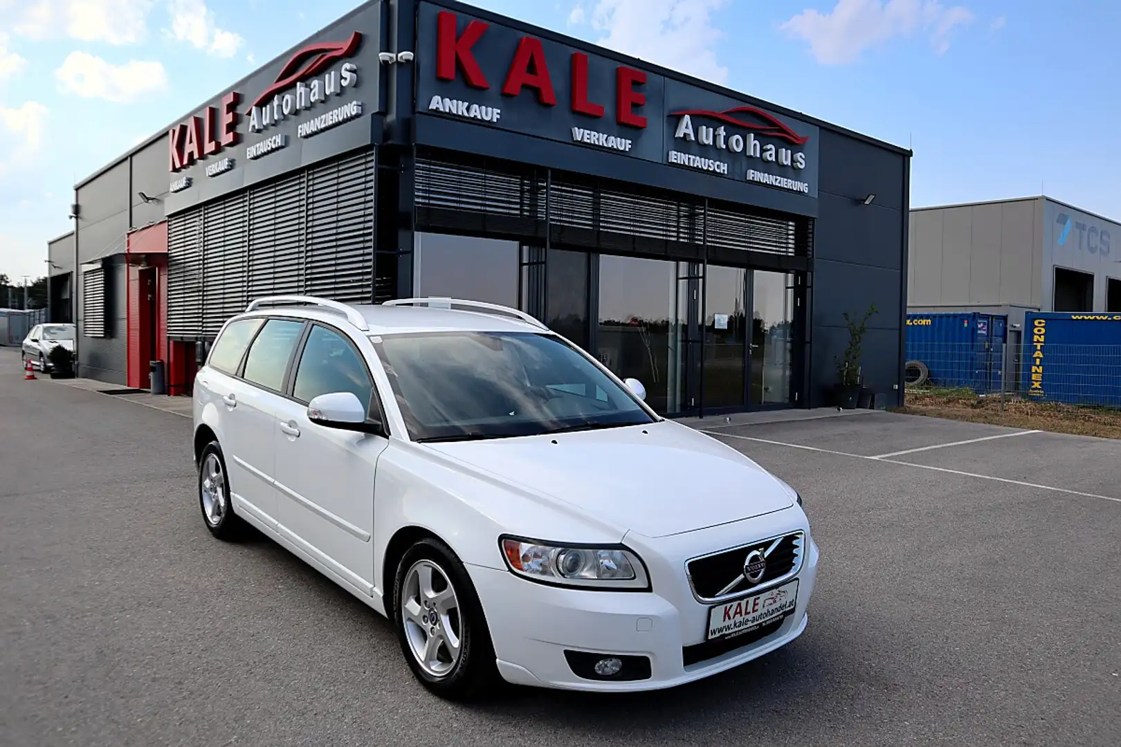 Volvo V50 D2 Business Edition Weiß - 1
