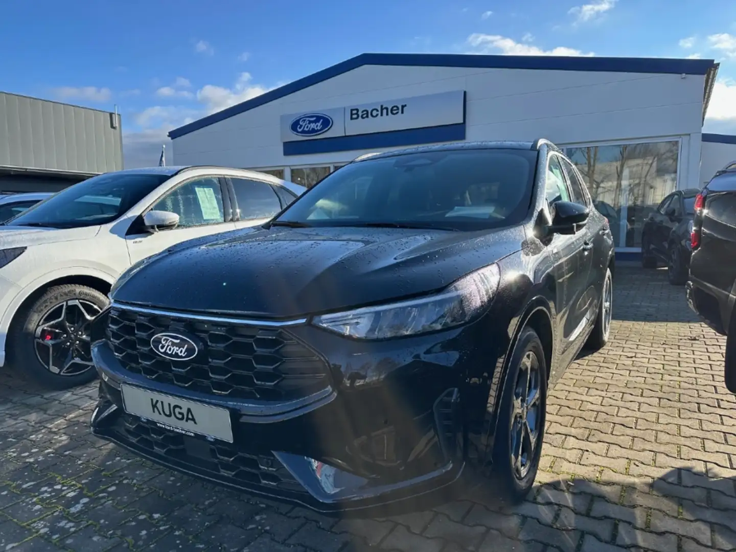 Ford Kuga 1.5 ST-LINE NAVI LED PDC Kamera Schwarz - 1