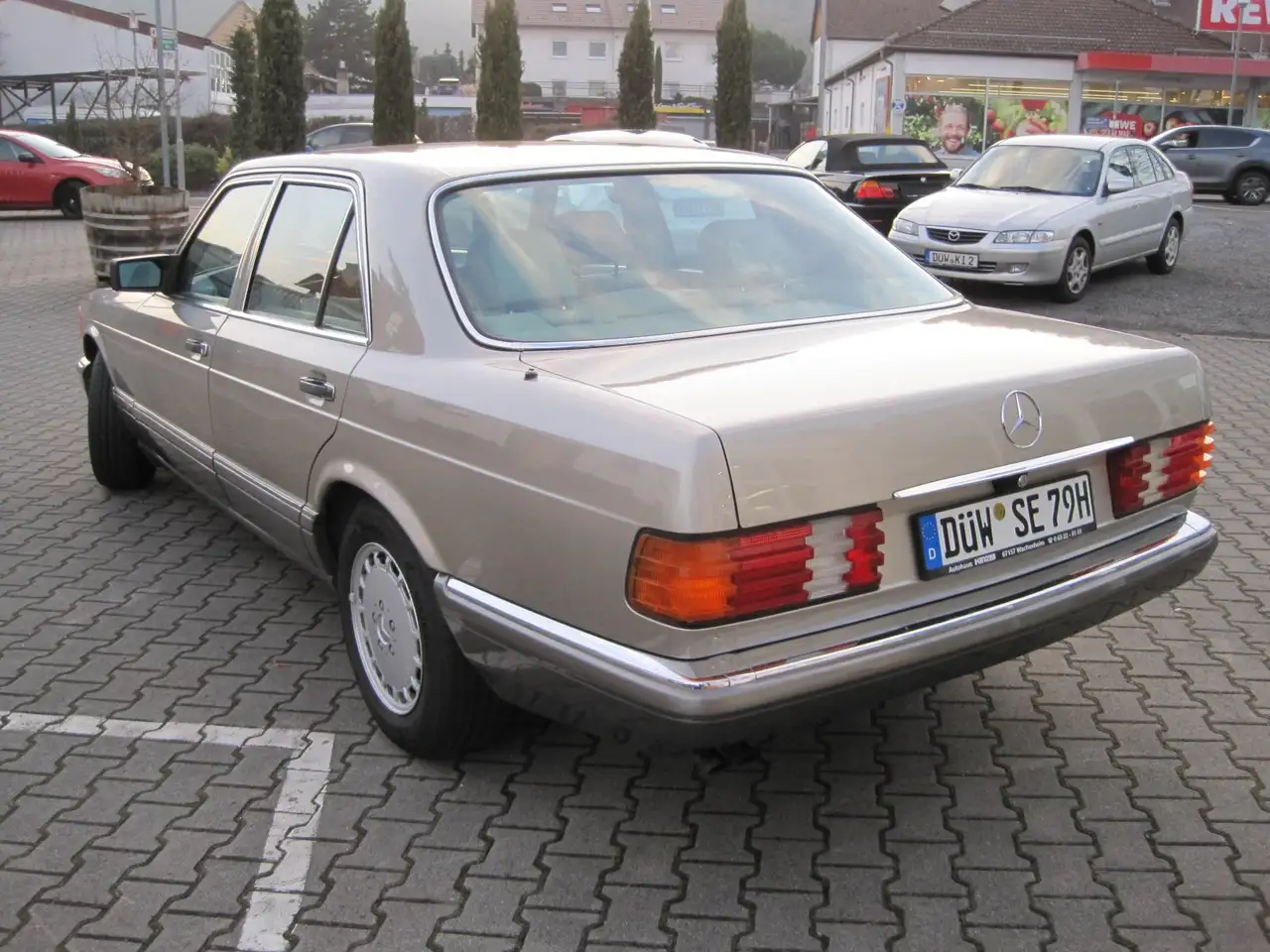 Mercedes-Benz 300 SE ( W126 ), foto 2