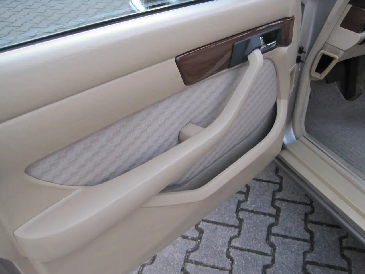 Mercedes-Benz 300 SE ( W126 ), foto 10