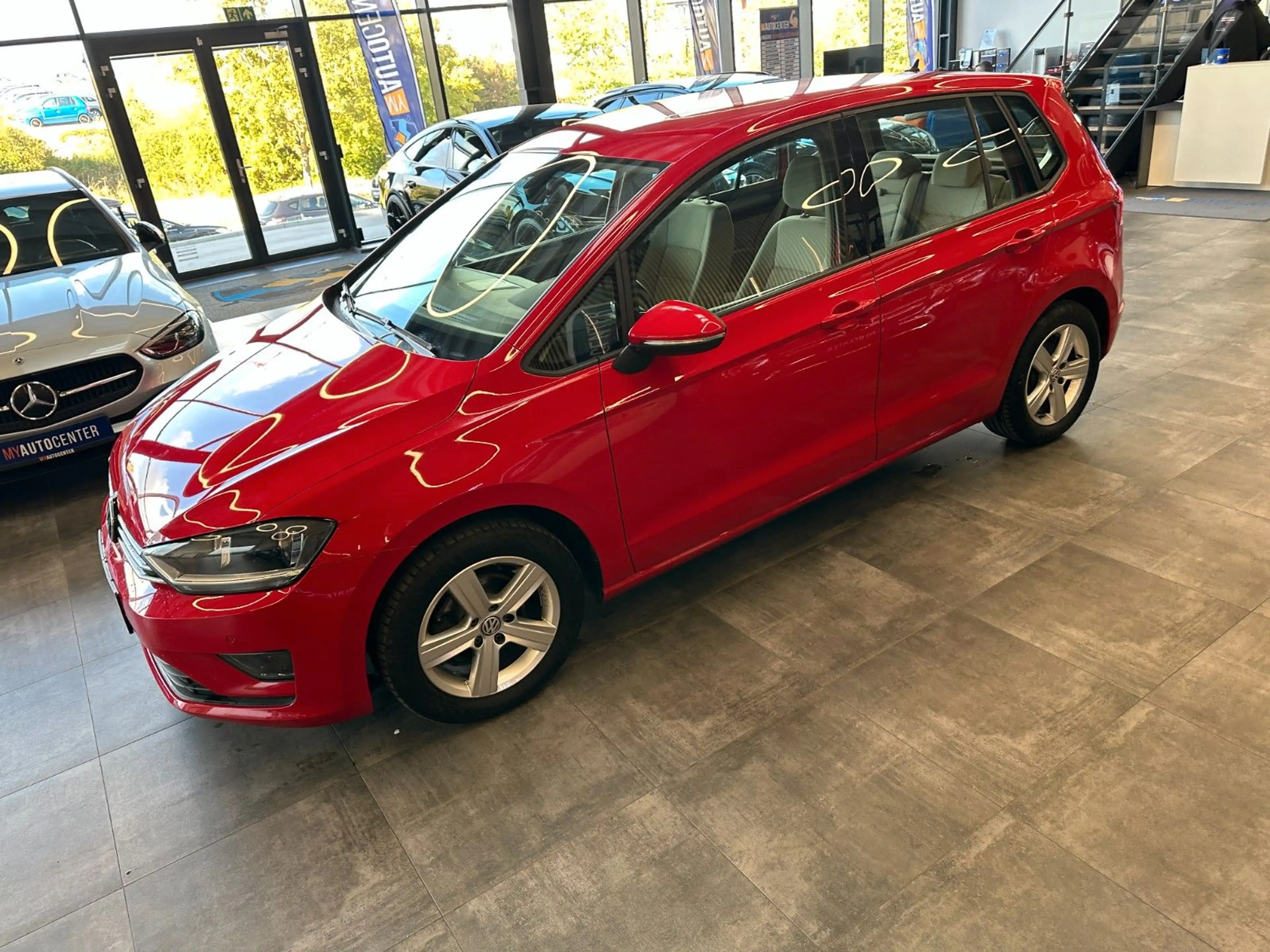 Volkswagen Golf Sportsvan *TEMPO*NAV*PDC*CAM*2-ZONEN*AHK* — photo 22