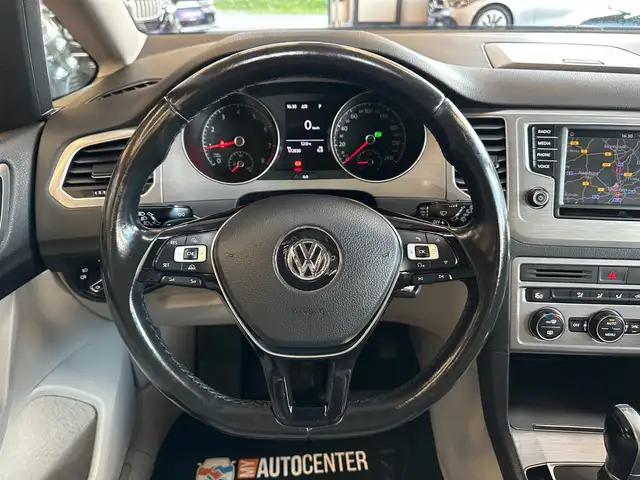 Volkswagen Golf Sportsvan view 7