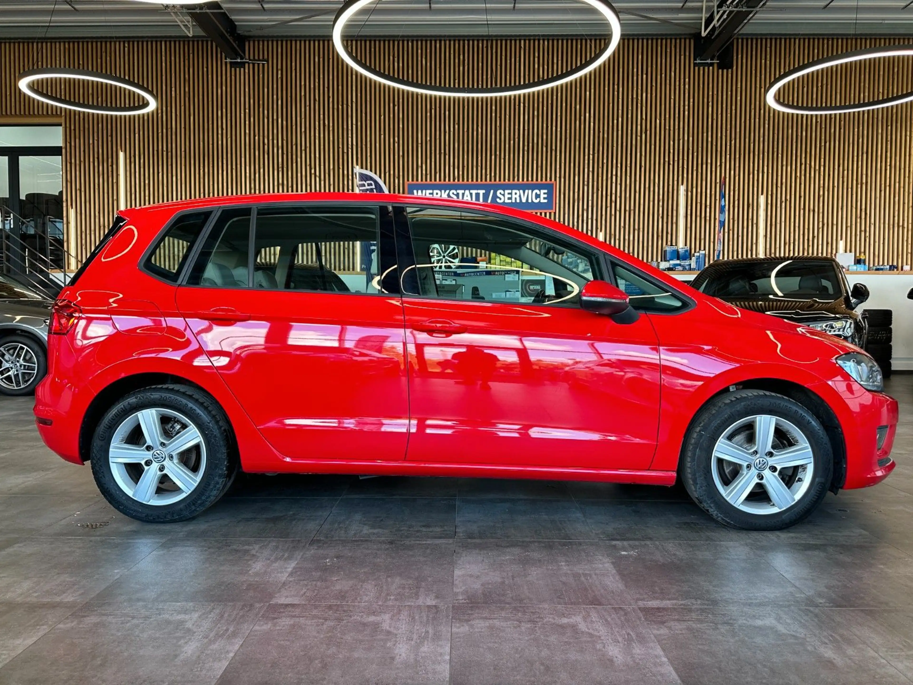 Volkswagen Golf Sportsvan *TEMPO*NAV*PDC*CAM*2-ZONEN*AHK* — photo 16