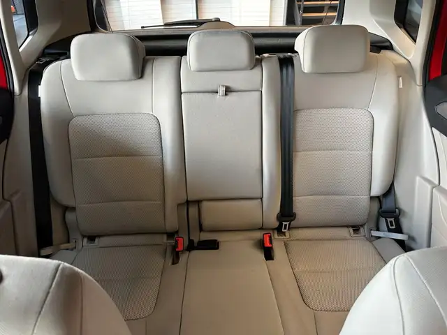 Volkswagen Golf Sportsvan view 12