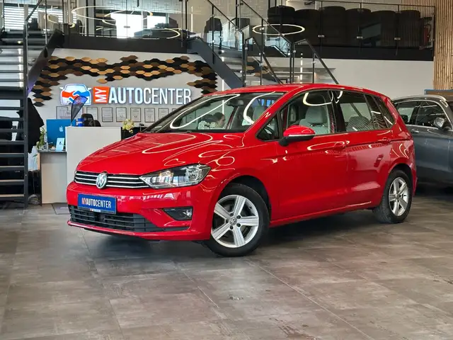 2016 Volkswagen Golf Sportsvan in Red for sale