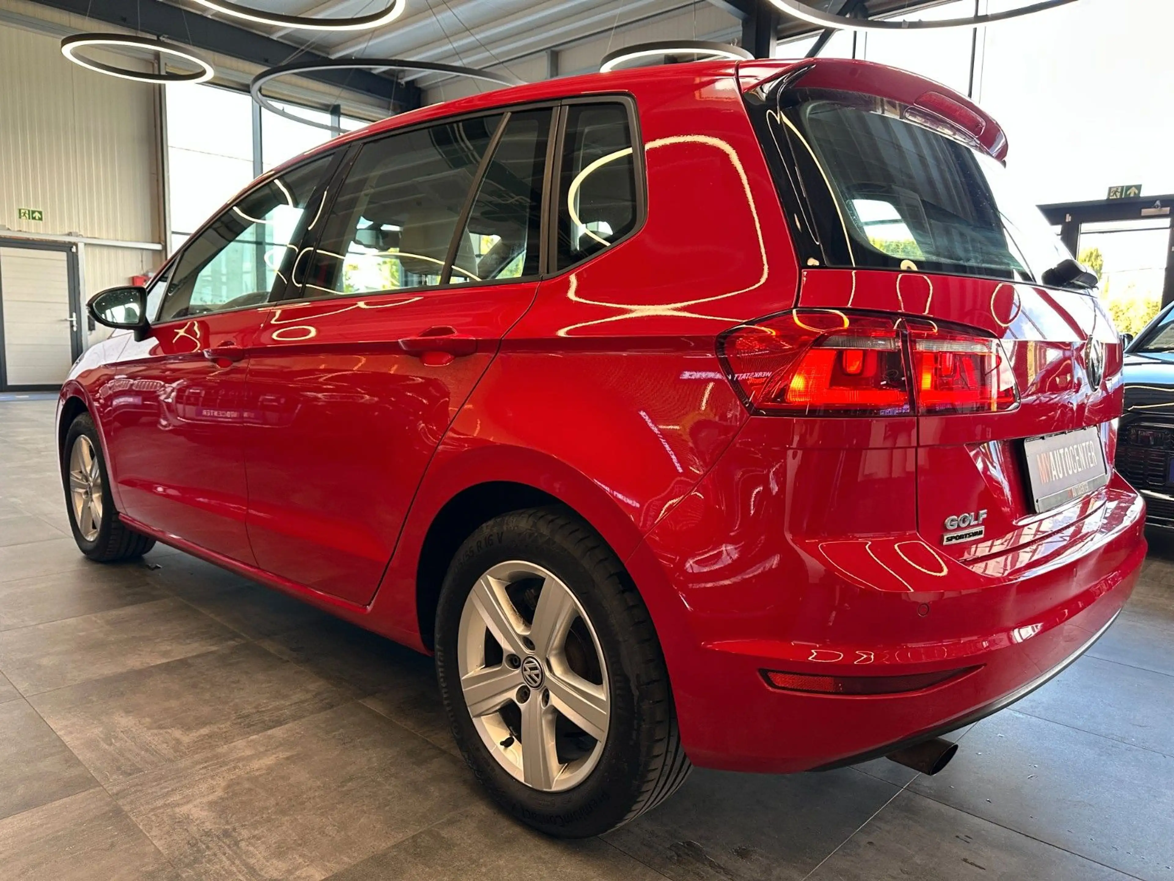 Volkswagen Golf Sportsvan *TEMPO*NAV*PDC*CAM*2-ZONEN*AHK* — photo 23