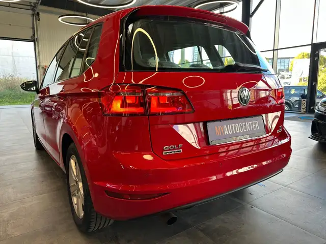 Volkswagen Golf Sportsvan view 5