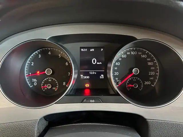 Volkswagen Golf Sportsvan view 13
