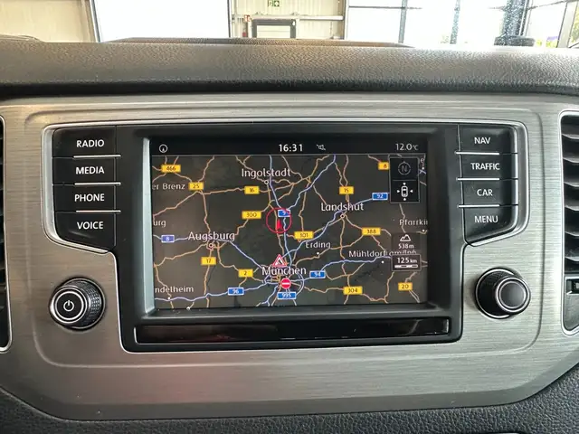 Volkswagen Golf Sportsvan view 14