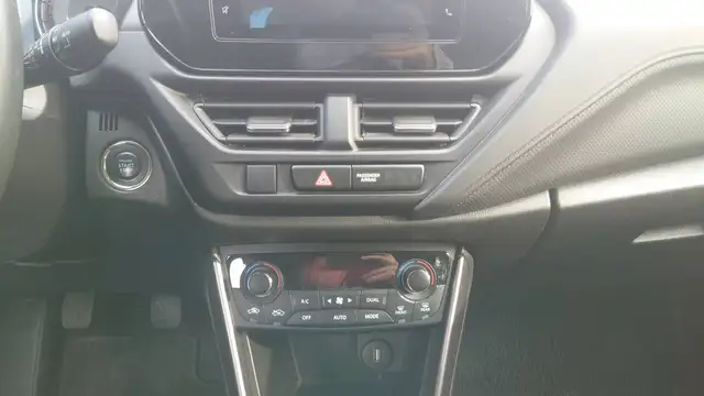 Suzuki SX4 S-Cross view 13