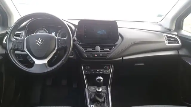 Suzuki SX4 S-Cross view 11