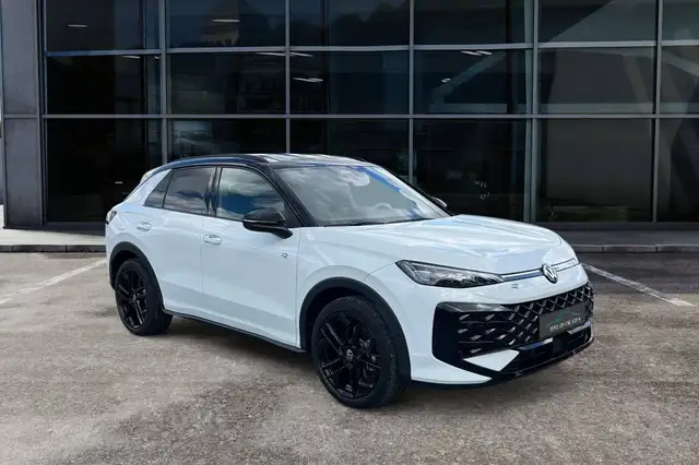 Volkswagen T-Roc view 3