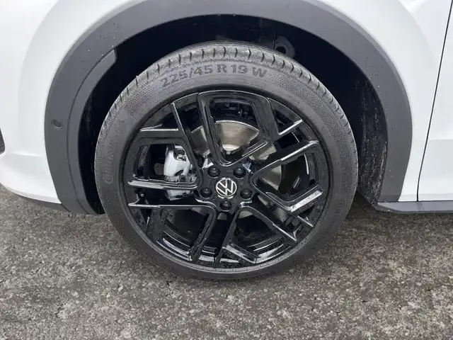 Volkswagen T-Roc view 15