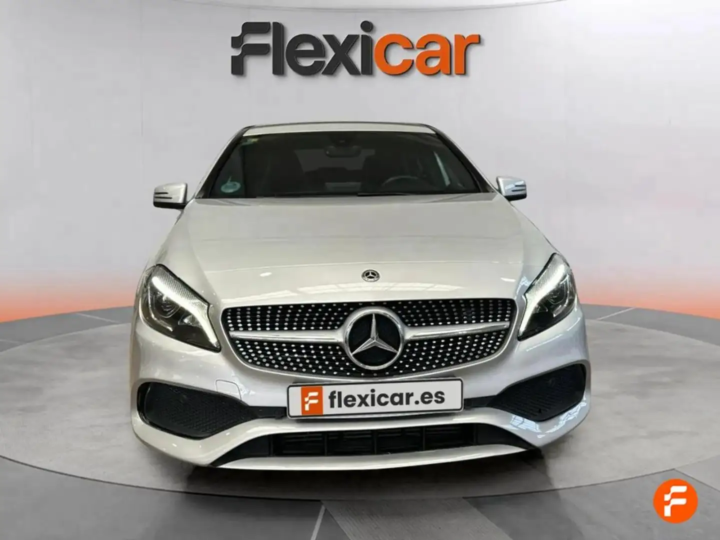 Mercedes-Benz A 200 d AMG Line Gris - 2