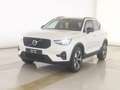 Volvo XC40 B4 Plus Dark 2WD Weiß - thumbnail 1