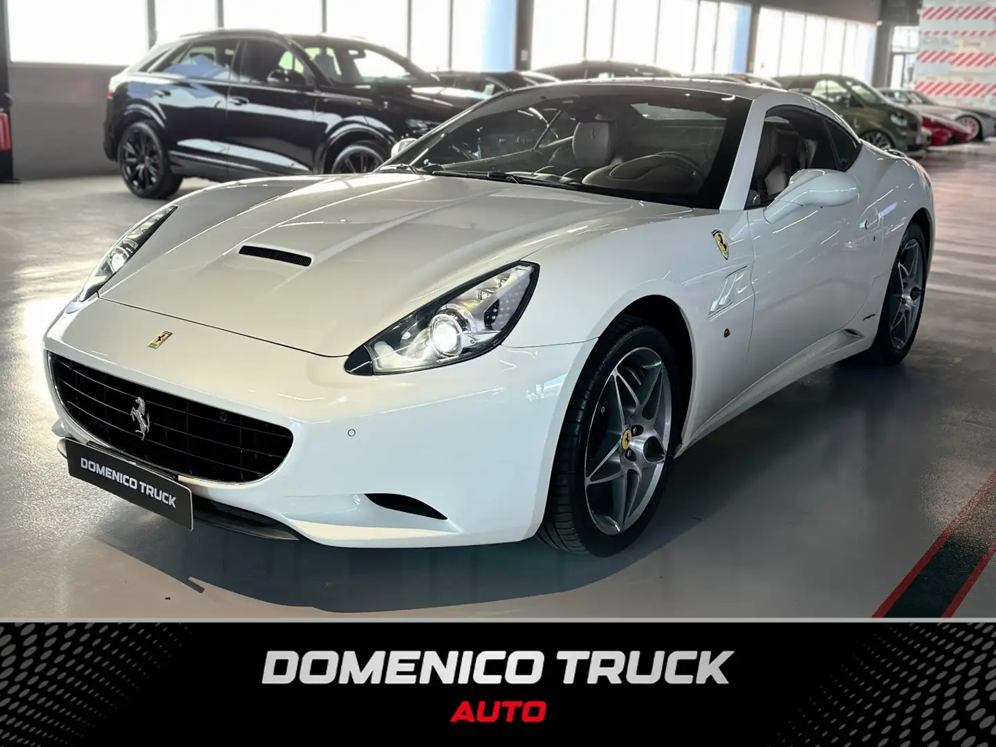 Ferrari California 4.3 dct Білий - 2