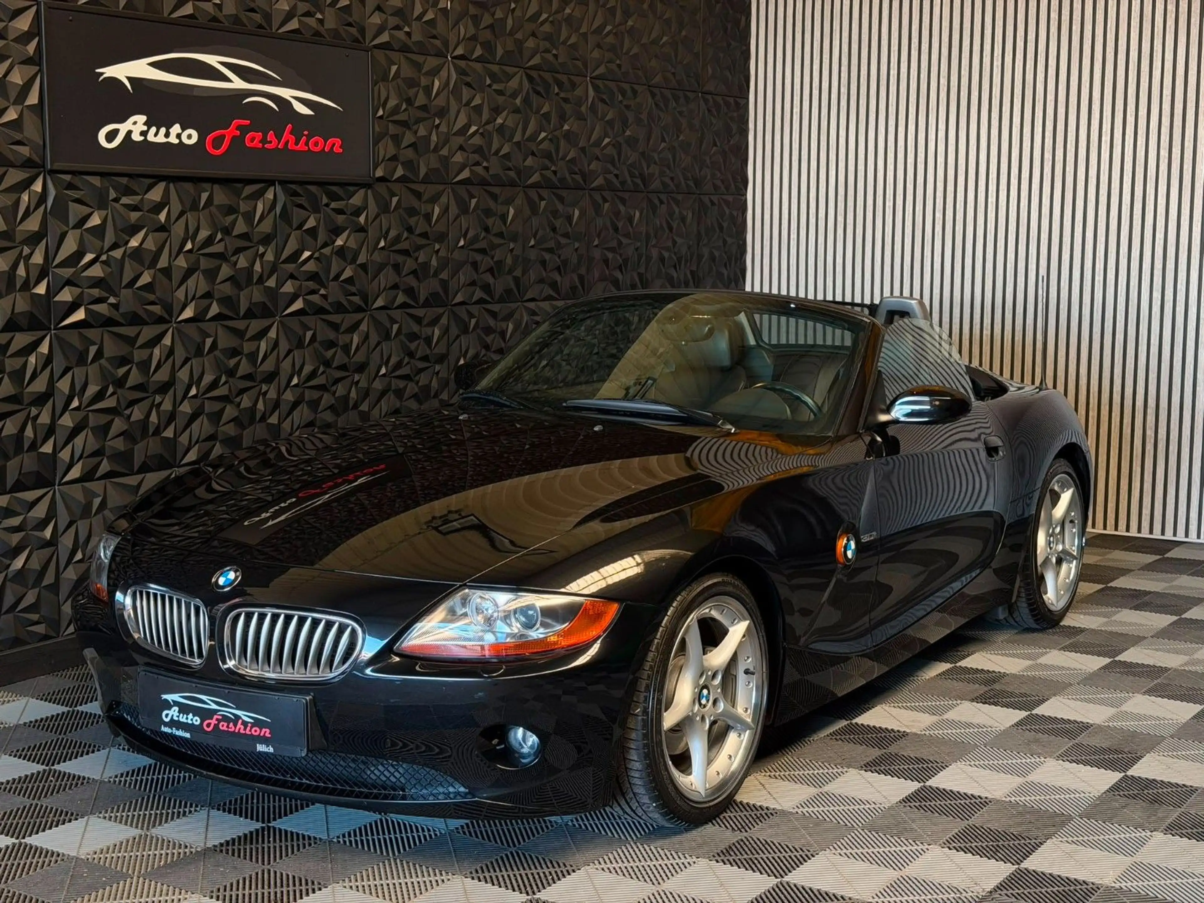 BMW Z4 Roadster 3.0 i NUR 77000KM 2.HAND